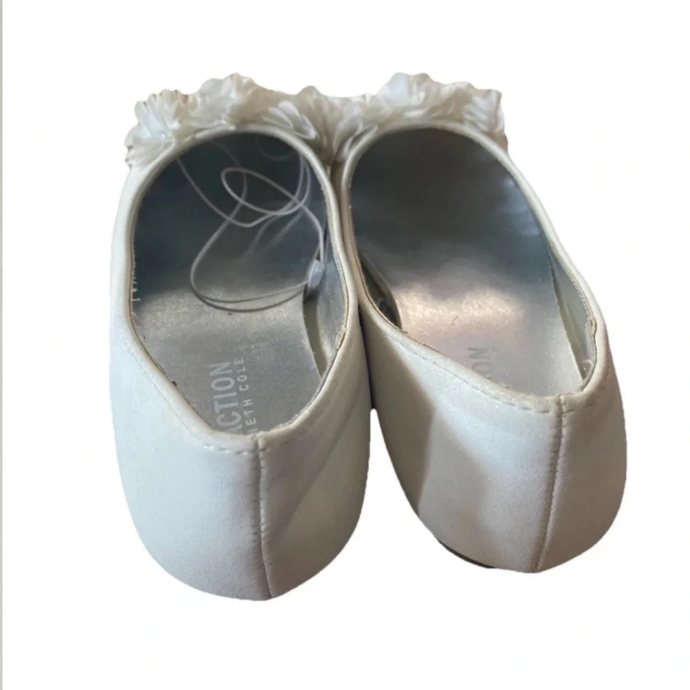 Kenneth Cole Reaction Girls Size 1 Vote White Flower Girl Wedding Ballet Flats